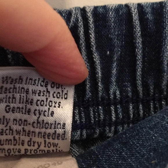 Croft and Barrow elastic cropped jeans - Picture 3 of 6